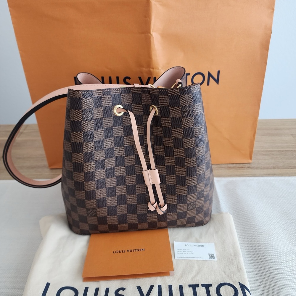 LOUIS VUITTON Damier NéoNéo MM bucket bag in Venus Pink (NWT)